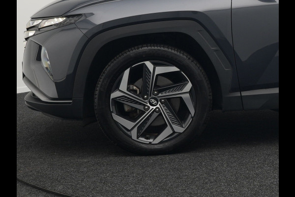 Hyundai Tucson 1.6 T-GDI Comfort 4WD 265pk Plug In Hybrid Dealer O.H. PHEV | Sportstoelen Verwarmd | Navigatie | Camera | Apple Carplay | DAB | L.M. 19" | Climate Control | Virtual |