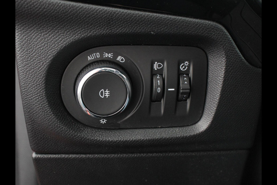 Opel Corsa 1.2 Airco Cruise control Lane assist Radio