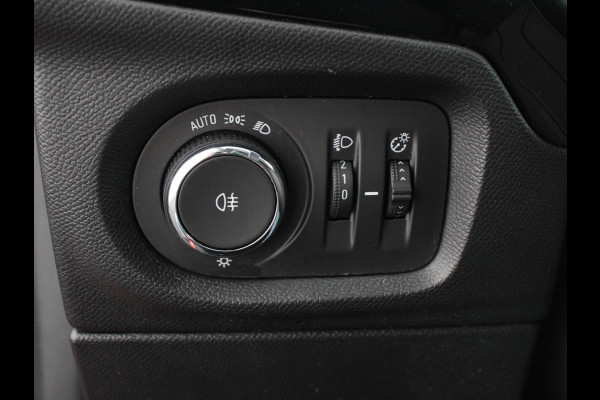 Opel Corsa 1.2 Airco Cruise control Lane assist Radio