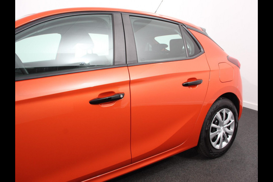 Opel Corsa 1.2 Airco Cruise control Lane assist Radio