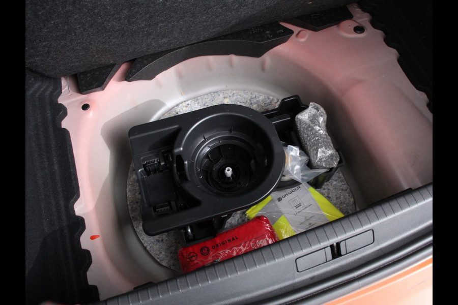 Opel Corsa 1.2 Airco Cruise control Lane assist Radio