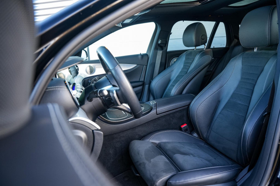 Mercedes-Benz E-Klasse 300 de 4MATIC AMG Line Panoramadak Adaptief Cruise Burmester Ambient Widescreen Memory AMG