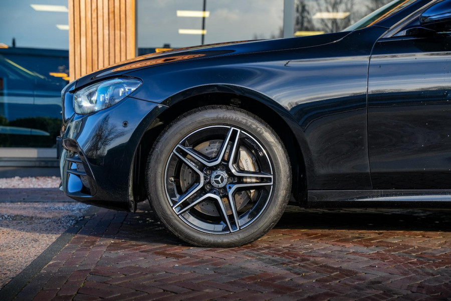 Mercedes-Benz E-Klasse 300 de 4MATIC AMG Line Panoramadak Adaptief Cruise Burmester Ambient Widescreen Memory AMG