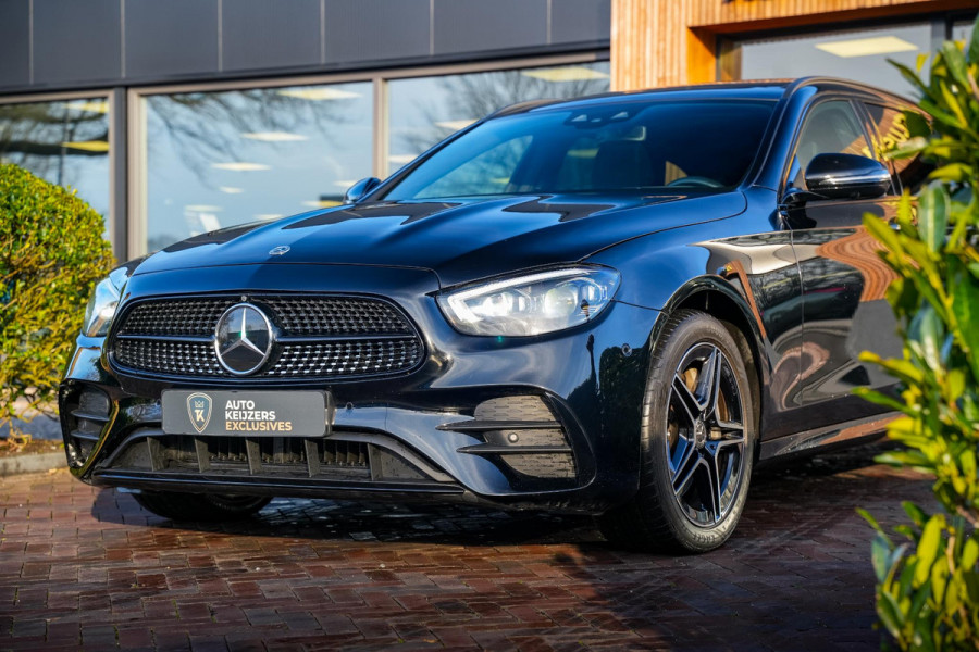 Mercedes-Benz E-Klasse 300 de 4MATIC AMG Line Panoramadak Adaptief Cruise Burmester Ambient Widescreen Memory AMG