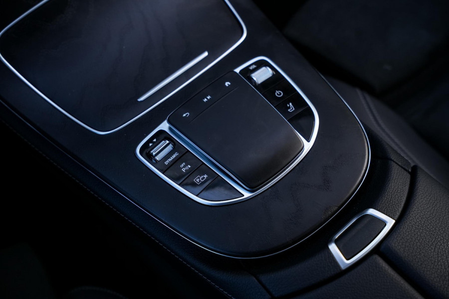 Mercedes-Benz E-Klasse 300 de 4MATIC AMG Line Panoramadak Adaptief Cruise Burmester Ambient Widescreen Memory AMG