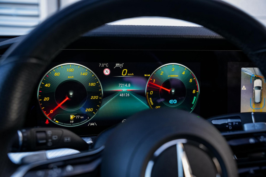 Mercedes-Benz E-Klasse 300 de 4MATIC AMG Line Panoramadak Adaptief Cruise Burmester Ambient Widescreen Memory AMG