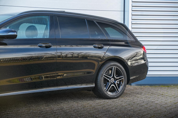Mercedes-Benz E-Klasse 300 de 4MATIC AMG Line Panoramadak Adaptief Cruise Burmester Ambient Widescreen Memory AMG
