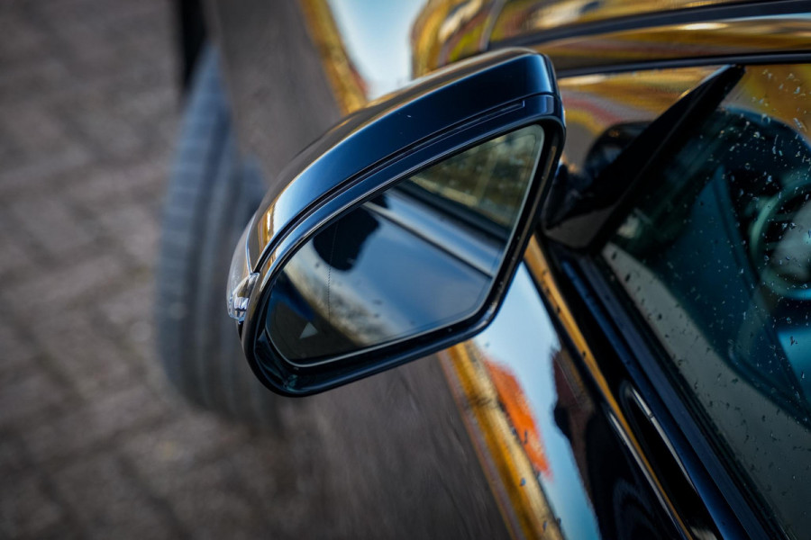 Mercedes-Benz E-Klasse 300 de 4MATIC AMG Line Panoramadak Adaptief Cruise Burmester Ambient Widescreen Memory AMG