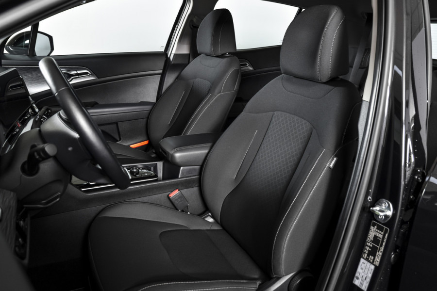 Kia Sportage 1.6 T-GDi MHEV 160 PK DynamicLine - Automaat | Dig. Cockpit | Adapt. Cruise | Stuur-+Stuurverw. | PDC | Camera | NAV + App. Connect | ECC | LM 17" | 1602