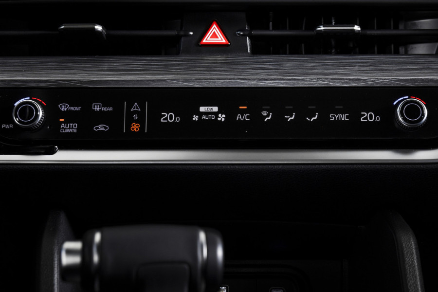 Kia Sportage 1.6 T-GDi MHEV 160 PK DynamicLine - Automaat | Dig. Cockpit | Adapt. Cruise | Stuur-+Stuurverw. | PDC | Camera | NAV + App. Connect | ECC | LM 17" | 1602