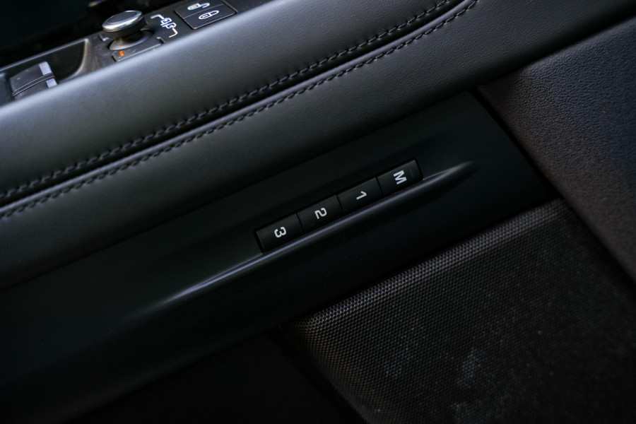Land Rover Range Rover Evoque 2.0 P300 AWD R-Dynamic HSE 360 cam Meridian Leer ACC HUD Keyless