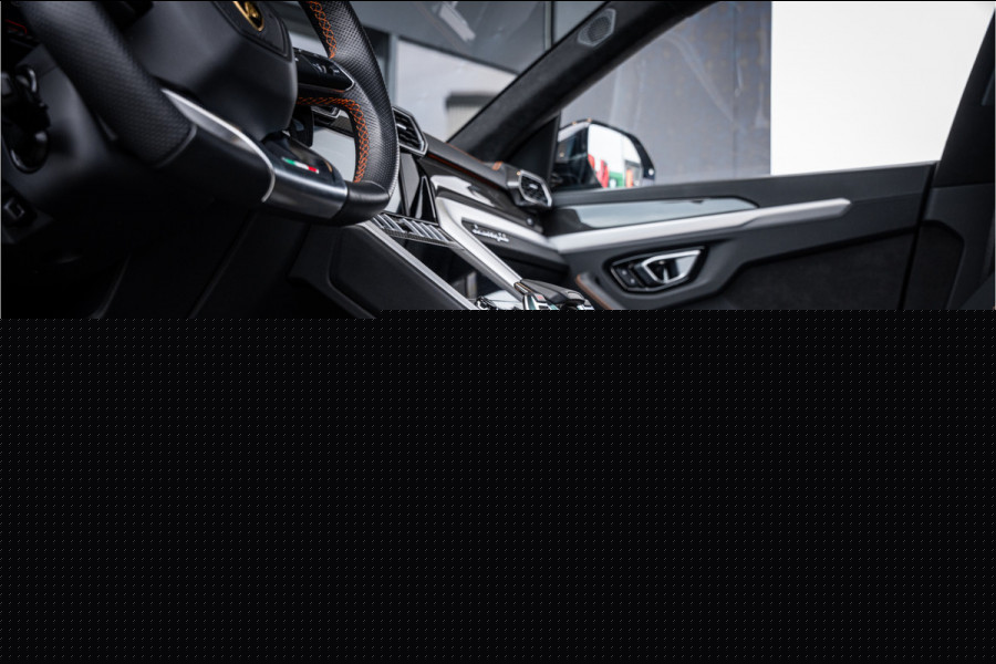 Lamborghini Urus 4.0 V8 - Akrapovic l B&O Advanc. l Panorama l Dealer O.H.