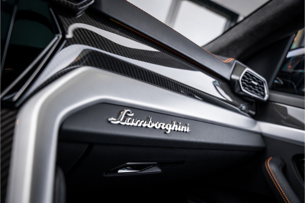 Lamborghini Urus 4.0 V8 - Akrapovic l B&O Advanc. l Panorama l Dealer O.H.
