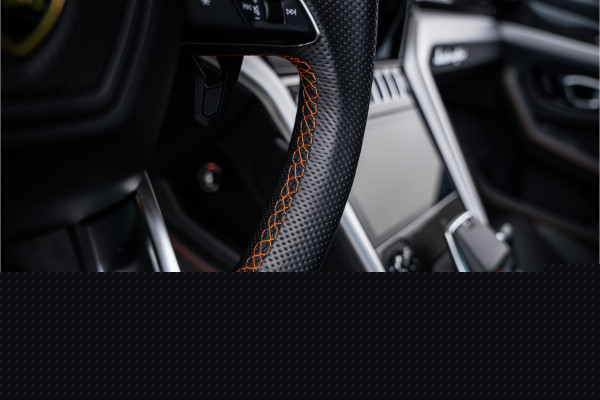 Lamborghini Urus 4.0 V8 - Akrapovic l B&O Advanc. l Panorama l Dealer O.H.