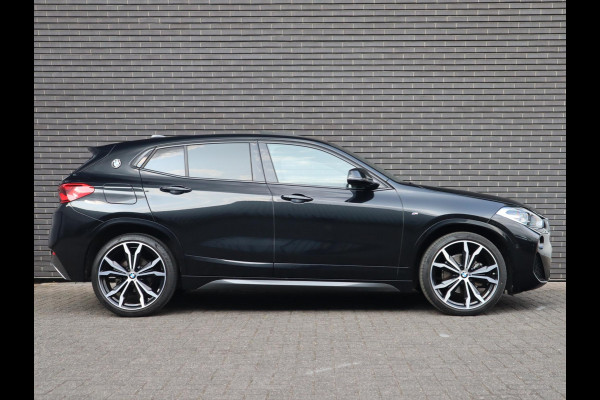 BMW X2 sDrive18i M-Sport High Executive | Panodak | Head Up | Sportstoel Alcantara | 20 '' |