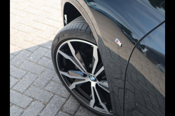 BMW X2 sDrive18i M-Sport High Executive | Panodak | Head Up | Sportstoel Alcantara | 20 '' |