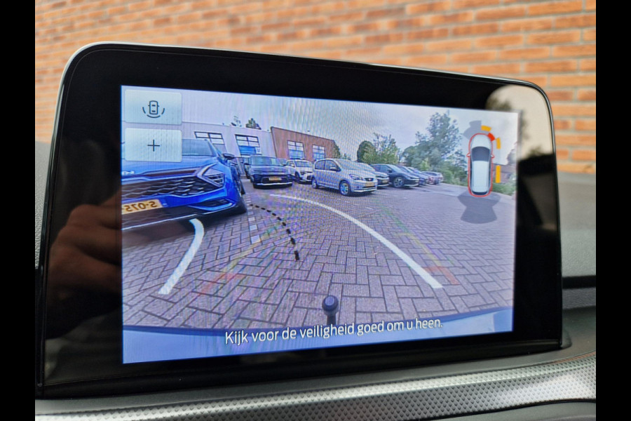 Ford FOCUS Wagon 1.0 EcoBoost Titanium Business | B&O | Trekhaak | PDC | Camera | Navi | Clima |