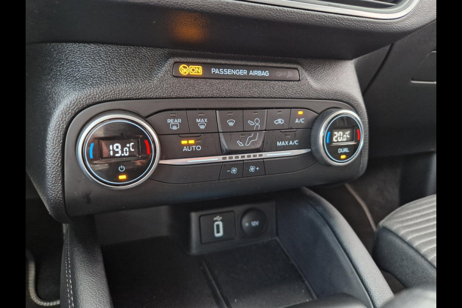 Ford FOCUS Wagon 1.0 EcoBoost Titanium Business | B&O | Trekhaak | PDC | Camera | Navi | Clima |
