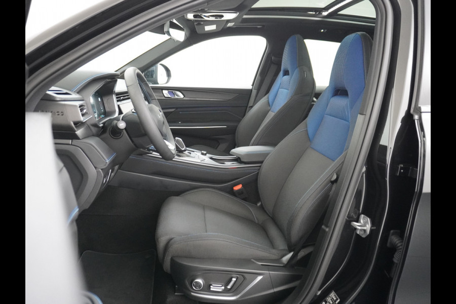 Lynk & Co 01 PHEV AUT-7 261pk Pano-Schuif-K-dak 20" 360°Camera Zwarte hemel bekleding Apple Carplay Android Auto Adaptive-Cr NaviPdc-a+v Ecc  Elek.Memory.Stoel File assistent Dodehoek detector Elektrisch bedienbare achterklep Rijstrooksensor Wifi Verkeersbord detectie 425Nm koppel 3,6kw laadvermogen €44.882 Nieuwprijs 1e Eigenaar Origineel NLse auto!