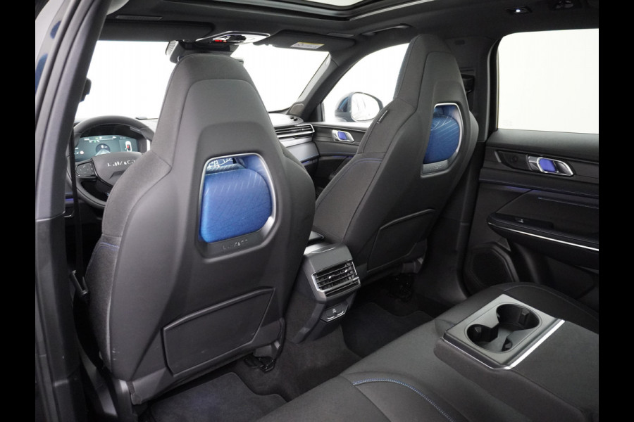 Lynk & Co 01 PHEV AUT-7 261pk Pano-Schuif-K-dak 20" 360°Camera Zwarte hemel bekleding Apple Carplay Android Auto Adaptive-Cr NaviPdc-a+v Ecc  Elek.Memory.Stoel File assistent Dodehoek detector Elektrisch bedienbare achterklep Rijstrooksensor Wifi Verkeersbord detectie 425Nm koppel 3,6kw laadvermogen €44.882 Nieuwprijs 1e Eigenaar Origineel NLse auto!