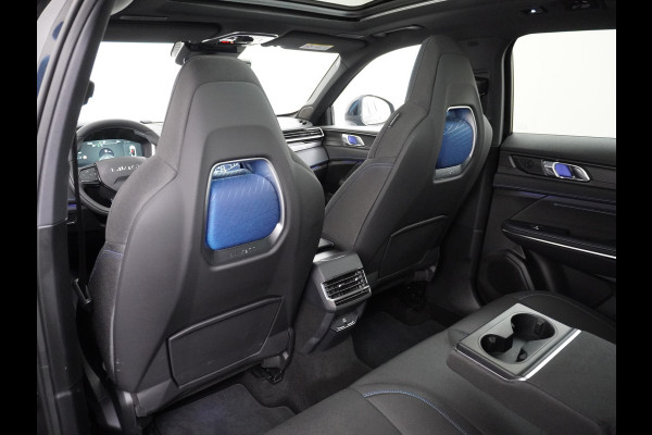 Lynk & Co 01 PHEV AUT-7 261pk Pano-Schuif-K-dak 20" 360°Camera Zwarte hemel bekleding Apple Carplay Android Auto Adaptive-Cr NaviPdc-a+v Ecc  Elek.Memory.Stoel File assistent Dodehoek detector Elektrisch bedienbare achterklep Rijstrooksensor Wifi Verkeersbord detectie 425Nm koppel 3,6kw laadvermogen €44.882 Nieuwprijs 1e Eigenaar Origineel NLse auto!