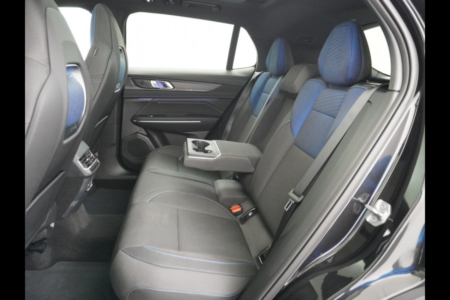 Lynk & Co 01 PHEV AUT-7 261pk Pano-Schuif-K-dak 20" 360°Camera Zwarte hemel bekleding Apple Carplay Android Auto Adaptive-Cr NaviPdc-a+v Ecc  Elek.Memory.Stoel File assistent Dodehoek detector Elektrisch bedienbare achterklep Rijstrooksensor Wifi Verkeersbord detectie 425Nm koppel 3,6kw laadvermogen €44.882 Nieuwprijs 1e Eigenaar Origineel NLse auto!