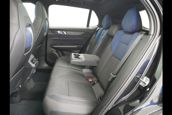 Lynk & Co 01 PHEV AUT-7 261pk Pano-Schuif-K-dak 20" 360°Camera Zwarte hemel bekleding Apple Carplay Android Auto Adaptive-Cr NaviPdc-a+v Ecc  Elek.Memory.Stoel File assistent Dodehoek detector Elektrisch bedienbare achterklep Rijstrooksensor Wifi Verkeersbord detectie 425Nm koppel 3,6kw laadvermogen €44.882 Nieuwprijs 1e Eigenaar Origineel NLse auto!