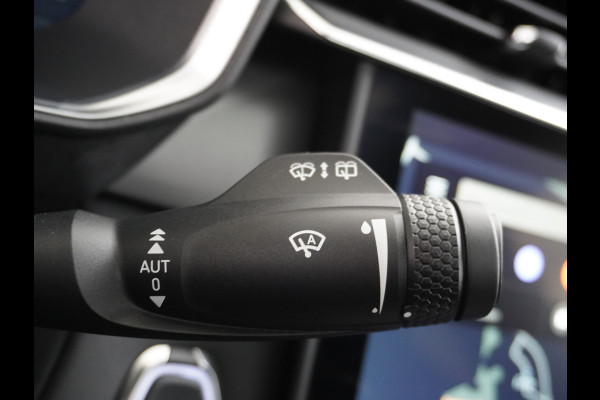 Lynk & Co 01 PHEV AUT-7 261pk Pano-Schuif-K-dak 20" 360°Camera Zwarte hemel bekleding Apple Carplay Android Auto Adaptive-Cr NaviPdc-a+v Ecc  Elek.Memory.Stoel File assistent Dodehoek detector Elektrisch bedienbare achterklep Rijstrooksensor Wifi Verkeersbord detectie 425Nm koppel 3,6kw laadvermogen €44.882 Nieuwprijs 1e Eigenaar Origineel NLse auto!