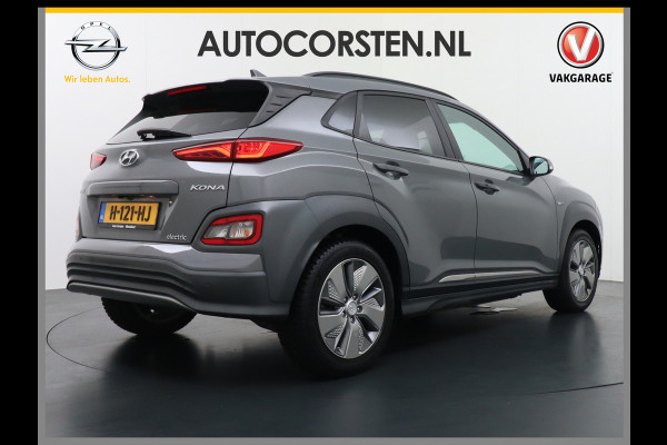 Hyundai Kona EV 64kWh Stoelverwarming Apple Carplay Android Auto Navi Ecc Adap.Cruise Head-Up Display Camera DAB PDC Fashion Design-Pack Keyless Bluelink Led Regen-Lichtsensor Dodehoek-assistent Rijstrooksensor 1e Eigenaar, 449km WLTP actieradius Heerlijke sterke en efficiënte EV met grote accu!
