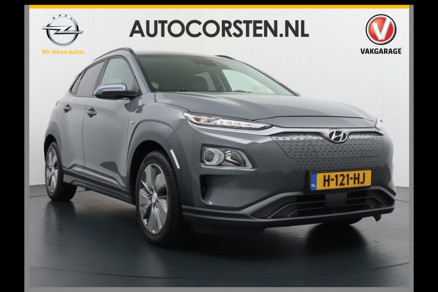 Hyundai Kona EV 64kWh Stoelverwarming Apple Carplay Android Auto Navi Ecc Adap.Cruise Head-Up Display Camera DAB PDC Fashion Design-Pack Keyless Bluelink Led Regen-Lichtsensor Dodehoek-assistent Rijstrooksensor 1e Eigenaar, 449km WLTP actieradius Heerlijke sterke en efficiënte EV met grote accu!