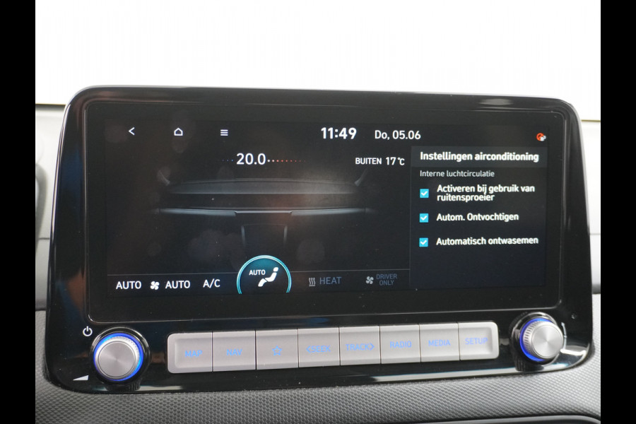 Hyundai Kona EV 64kWh Stoelverwarming Apple Carplay Android Auto Navi Ecc Adap.Cruise Head-Up Display Camera DAB PDC Fashion Design-Pack Keyless Bluelink Led Regen-Lichtsensor Dodehoek-assistent Rijstrooksensor 1e Eigenaar, 449km WLTP actieradius Heerlijke sterke en efficiënte EV met grote accu!