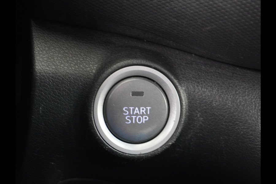 Hyundai Kona EV 64kWh Stoelverwarming Apple Carplay Android Auto Navi Ecc Adap.Cruise Head-Up Display Camera DAB PDC Fashion Design-Pack Keyless Bluelink Led Regen-Lichtsensor Dodehoek-assistent Rijstrooksensor 1e Eigenaar, 449km WLTP actieradius Heerlijke sterke en efficiënte EV met grote accu!