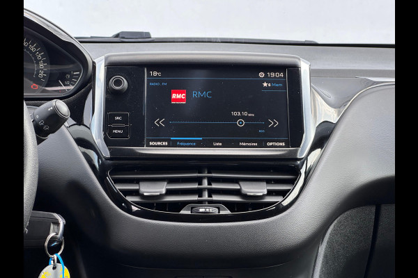 Peugeot 208 1.2 PureTech Signature AUTOMAAT | CARPLAY | AIRCO |