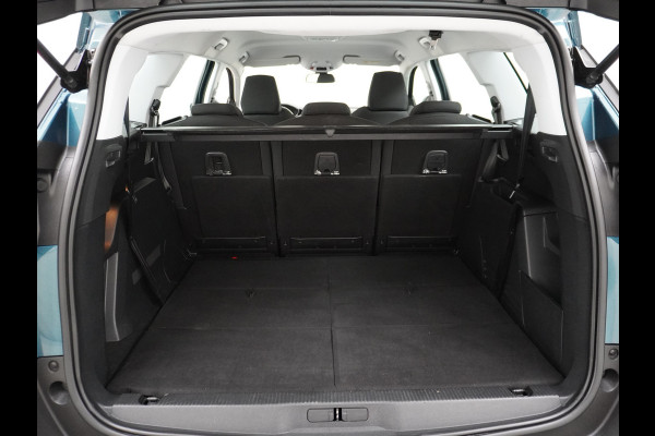 Peugeot 5008 T131PK AUT-8 7-Pers.Navi 360°Camera Apple Carplay Android Trekhaak Ecc Cruise Blue Executive DAB+ Pack City Regen-Lichtsensor Verkeersbordlezer Rijstrooksensor Connected services Verkeersbord detectie Orig.NLse auto EURO 6 1e eig.