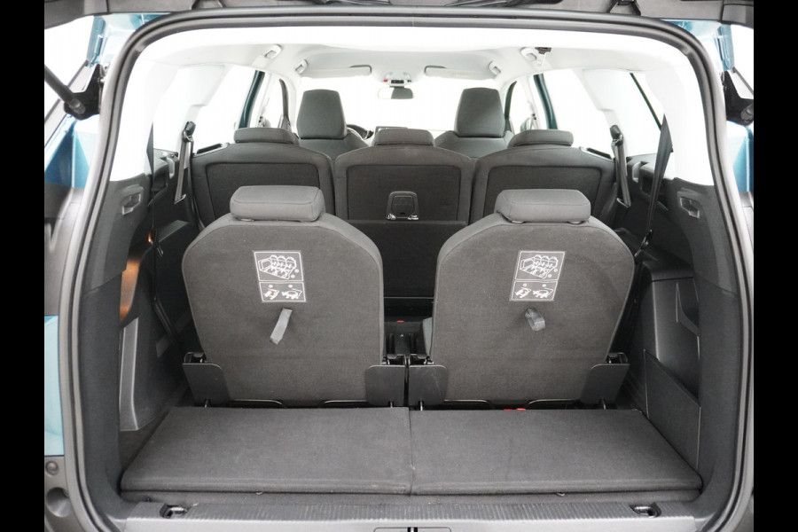 Peugeot 5008 T131PK AUT-8 7-Pers.Navi 360°Camera Apple Carplay Android Trekhaak Ecc Cruise Blue Executive DAB+ Pack City Regen-Lichtsensor Verkeersbordlezer Rijstrooksensor Connected services Verkeersbord detectie Orig.NLse auto EURO 6 1e eig.