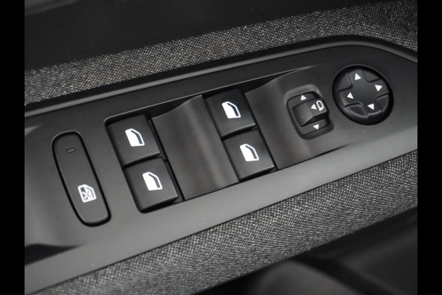 Peugeot 5008 T131PK AUT-8 7-Pers.Navi 360°Camera Apple Carplay Android Trekhaak Ecc Cruise Blue Executive DAB+ Pack City Regen-Lichtsensor Verkeersbordlezer Rijstrooksensor Connected services Verkeersbord detectie Orig.NLse auto EURO 6 1e eig.