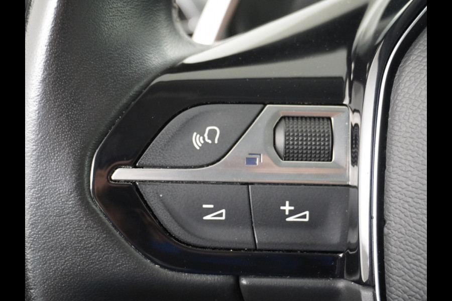 Peugeot 5008 T131PK AUT-8 7-Pers.Navi 360°Camera Apple Carplay Android Trekhaak Ecc Cruise Blue Executive DAB+ Pack City Regen-Lichtsensor Verkeersbordlezer Rijstrooksensor Connected services Verkeersbord detectie Orig.NLse auto EURO 6 1e eig.