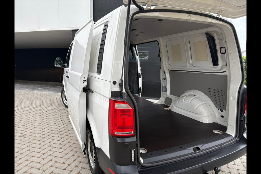 Volkswagen Transporter 2.0 TDI L2H1 Highline - 2x Schuif - CarPlay