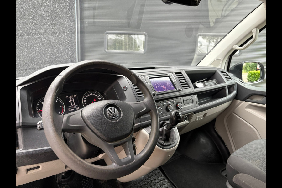 Volkswagen Transporter 2.0 TDI L2H1 Highline - 2x Schuif - CarPlay