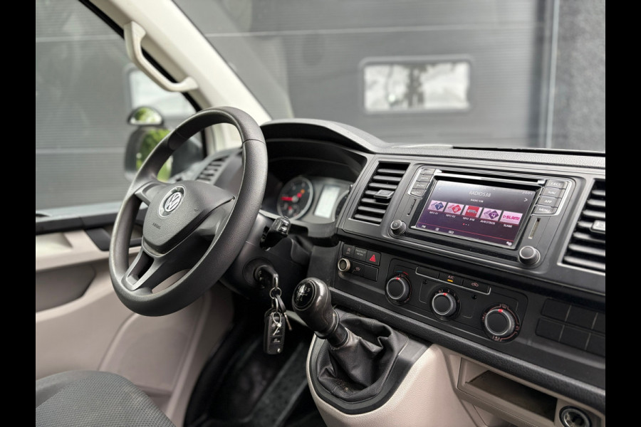Volkswagen Transporter 2.0 TDI L2H1 Highline - 2x Schuif - CarPlay