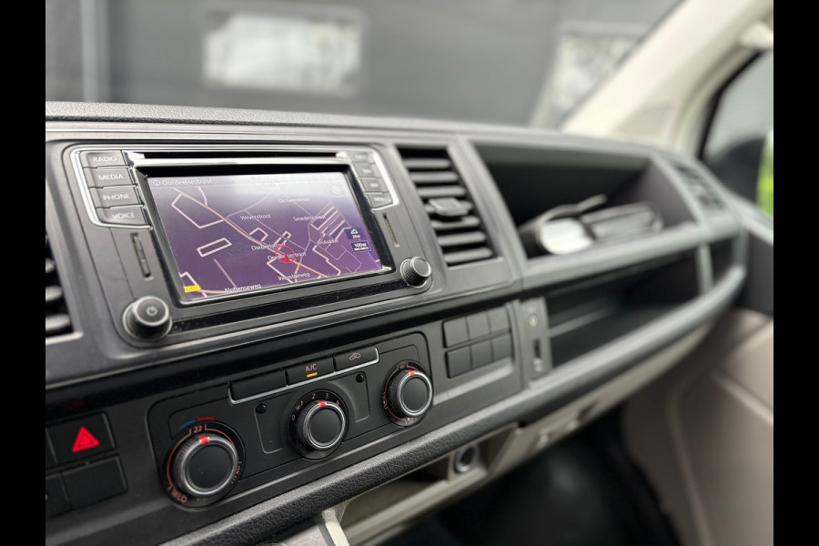Volkswagen Transporter 2.0 TDI L2H1 Highline - 2x Schuif - CarPlay
