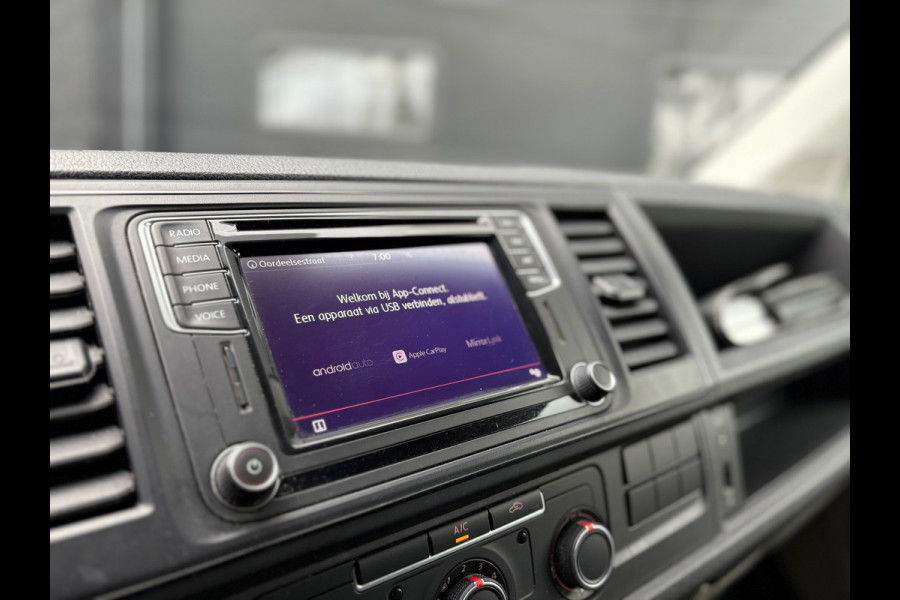 Volkswagen Transporter 2.0 TDI L2H1 Highline - 2x Schuif - CarPlay
