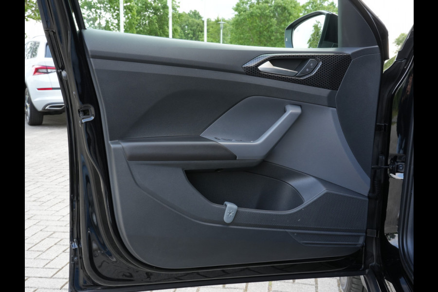 Volkswagen T-Cross 1.0 TSI Style Automaat | Navigatie | LED | DAB | Keyless