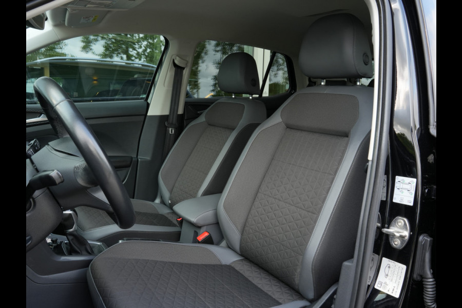 Volkswagen T-Cross 1.0 TSI Style Automaat | Navigatie | LED | DAB | Keyless