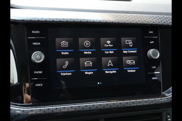 Volkswagen T-Cross 1.0 TSI Style Automaat | Navigatie | LED | DAB | Keyless