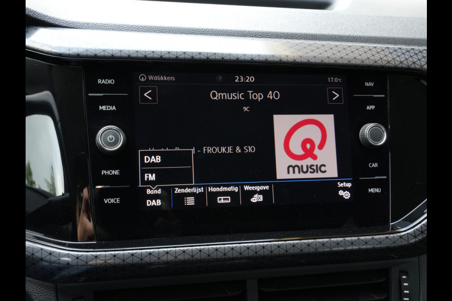 Volkswagen T-Cross 1.0 TSI Style Automaat | Navigatie | LED | DAB | Keyless