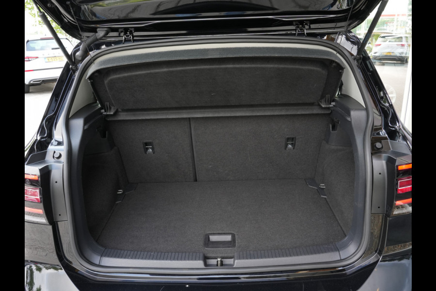 Volkswagen T-Cross 1.0 TSI Style Automaat | Navigatie | LED | DAB | Keyless