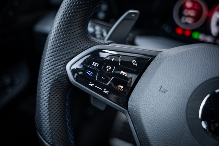 Volkswagen Golf 2.0 TSI R 4Motion Performance | Panorma | Akra | Leer | Drift | HUD