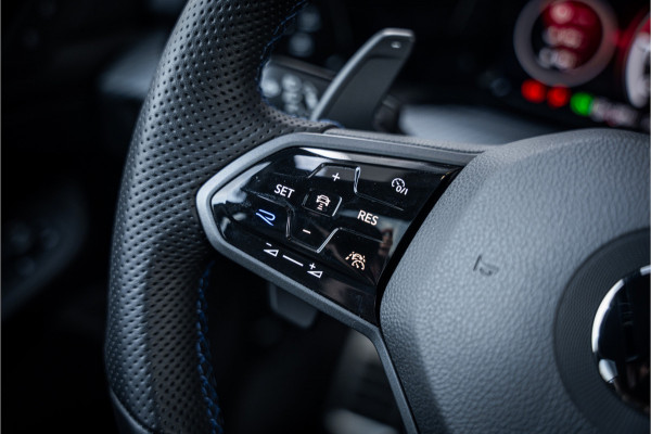 Volkswagen Golf 2.0 TSI R 4Motion Performance | Panorma | Akra | Leer | Drift | HUD