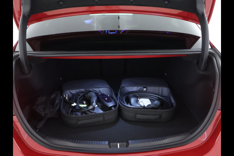 Mercedes-Benz C-Klasse 300 e Business Solution AMG | Trekhaak | Nightpakket | Parkeerpakket met 360°-camera | Memorypakket | Dodehoekassistent Antidiefstalpakket GUARD 360° Plus | Spiegelpakket | KEYLESS GO | 	USB-pakket |